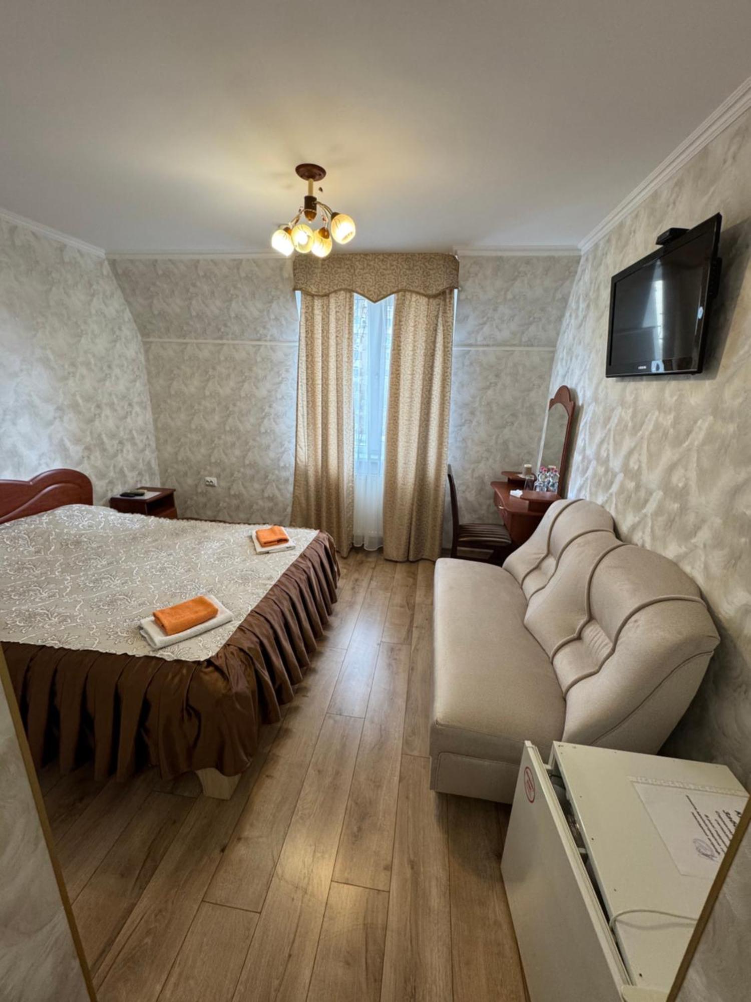 Ідилія Lviv Luaran gambar